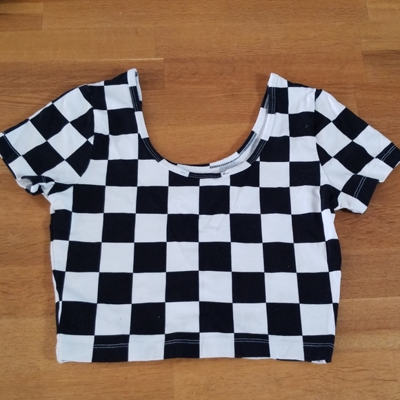 💜3 for $10💜 NWOT Checkered Crop Top - Picture 3 of 4